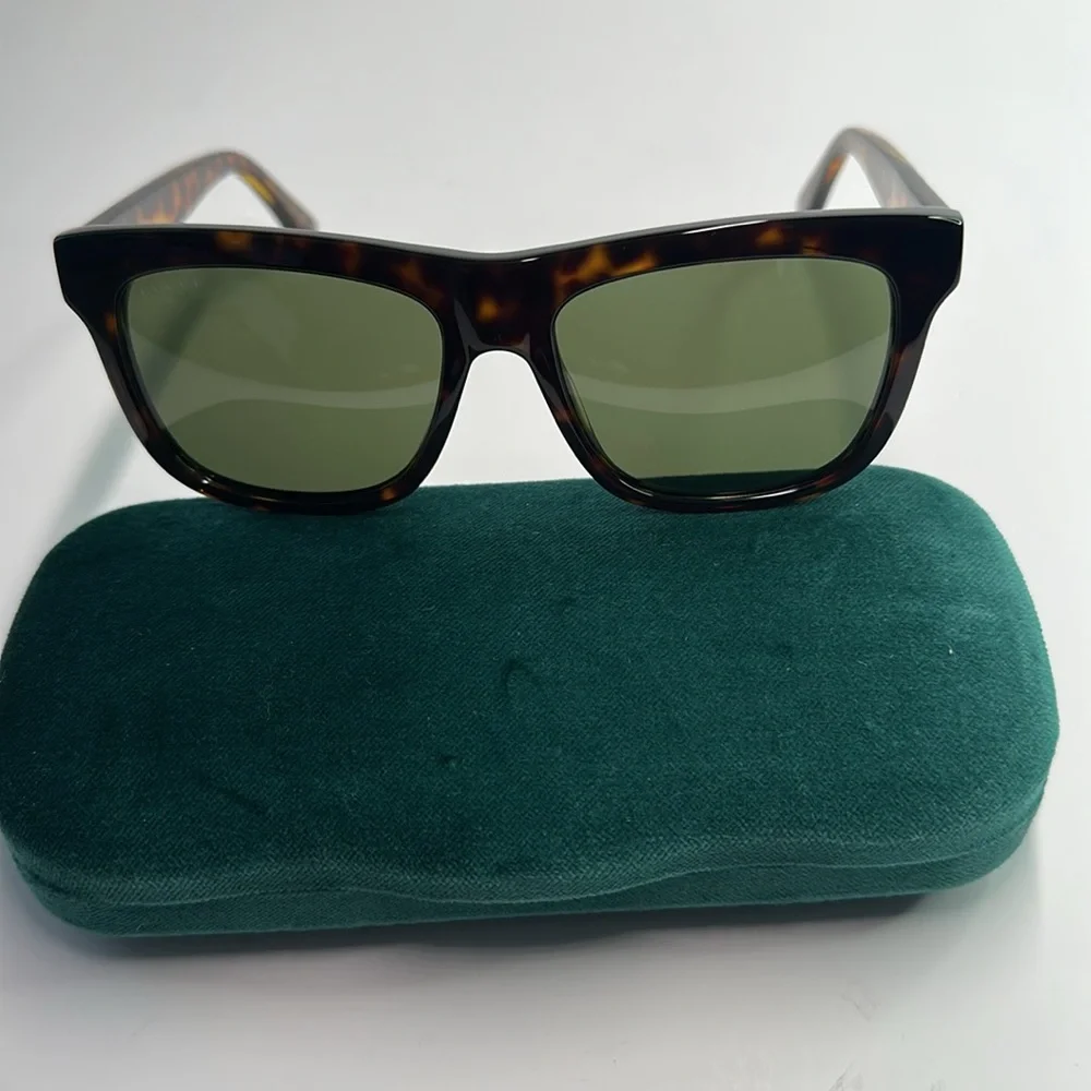 New Authentic Gucci GG0158SN 002 Tortoise Sunglasses with Olive Lenses